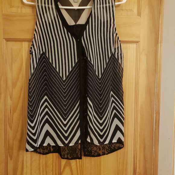 Top - Picture 1 of 4